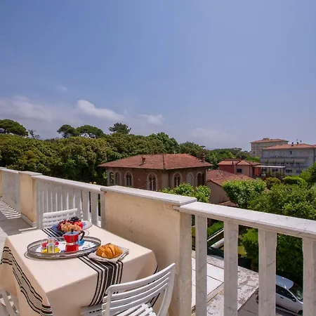 Casa Versiliana 1 *